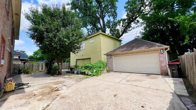 13518 Oak Bend Forest Drive, Houston, TX 77083