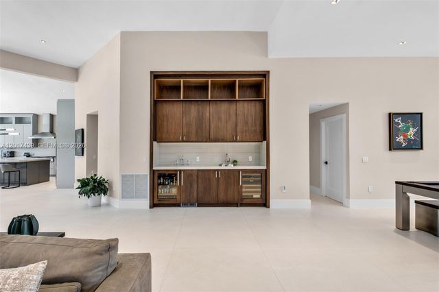 10040 SW 124th St, Miami, FL 33176