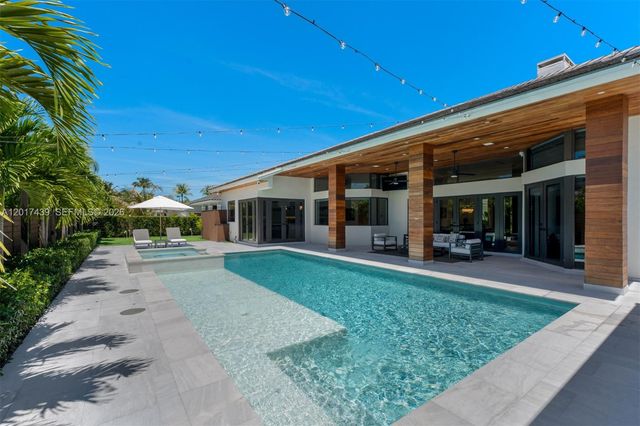 10040 SW 124th St, Miami, FL 33176