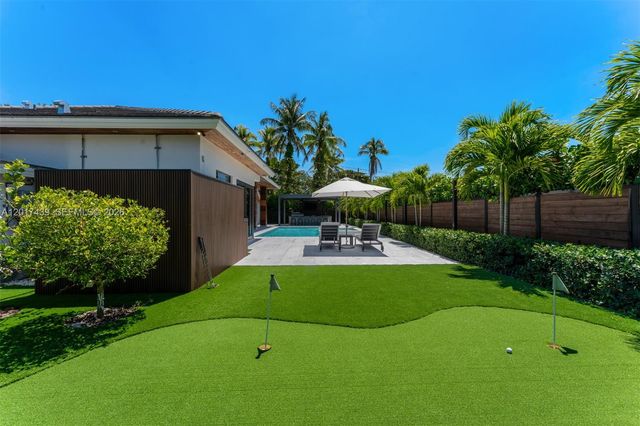 10040 SW 124th St, Miami, FL 33176