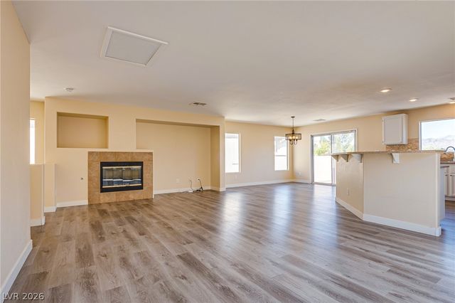 5316 Country Retreat Court, Las Vegas, NV 89131
