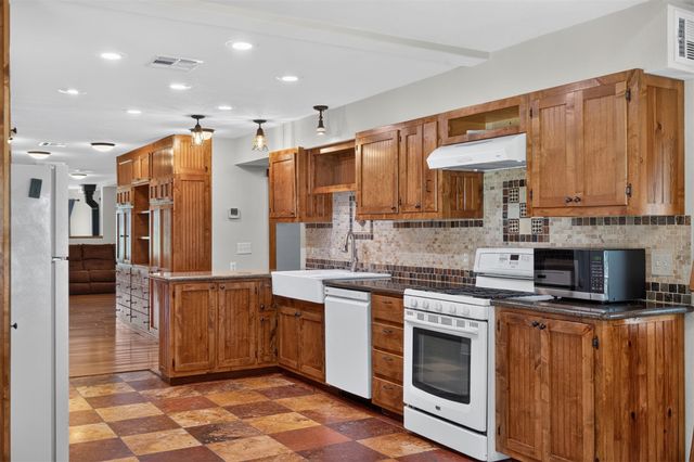 26185 E 104th Street S, Broken Arrow, OK 74014