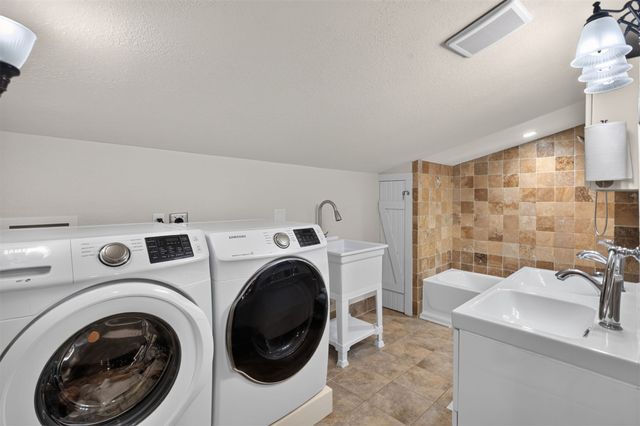 26185 E 104th Street S, Broken Arrow, OK 74014