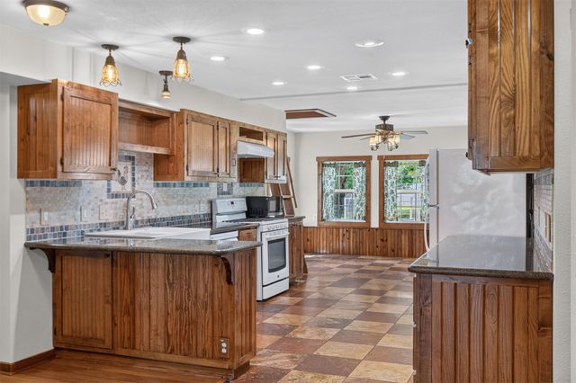 26185 E 104th Street S, Broken Arrow, OK 74014