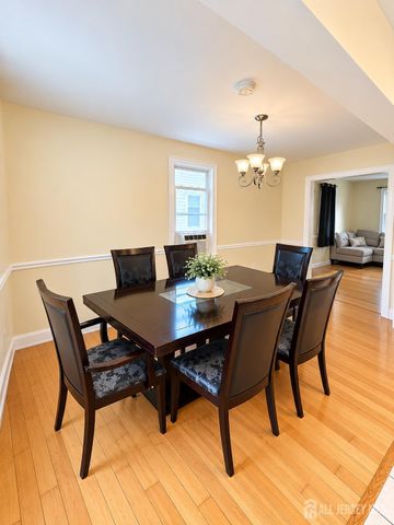 521 E 2nd Street E, Bound Brook, NJ 8805