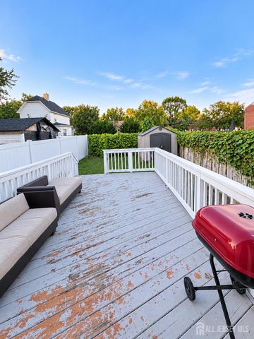 521 E 2nd Street E, Bound Brook, NJ 8805