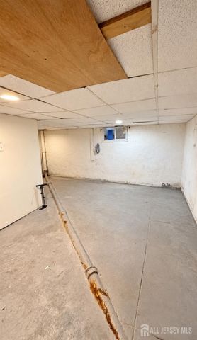 521 E 2nd Street E, Bound Brook, NJ 8805