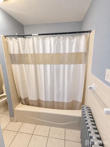 521 E 2nd Street E, Bound Brook, NJ 8805