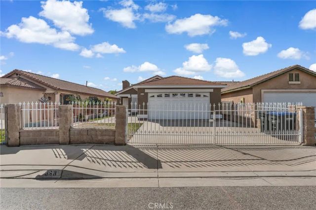 569 Award Drive, Colton, CA 92324