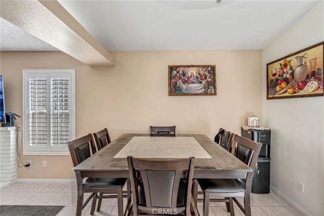 569 Award Drive, Colton, CA 92324