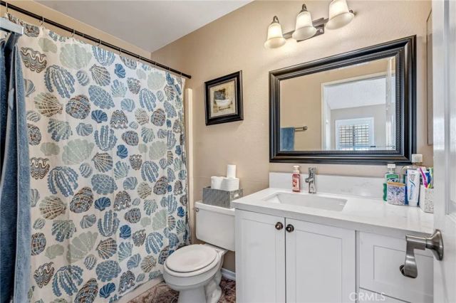 569 Award Drive, Colton, CA 92324