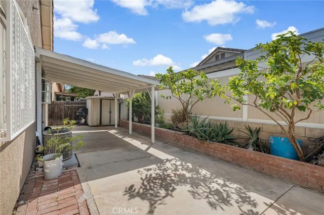 569 Award Drive, Colton, CA 92324