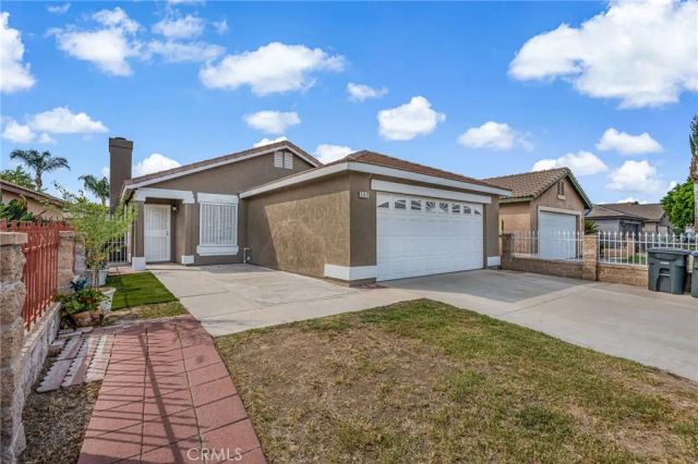 569 Award Drive, Colton, CA 92324