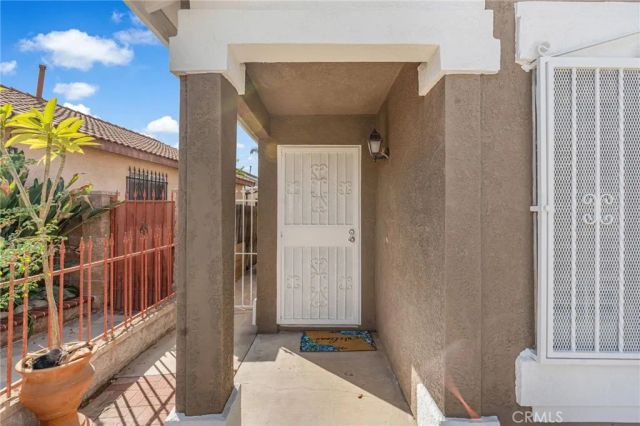 569 Award Drive, Colton, CA 92324