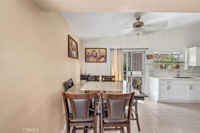 569 Award Drive, Colton, CA 92324