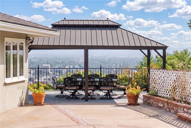 3737 Debstone Ave, Sherman Oaks, CA 91423