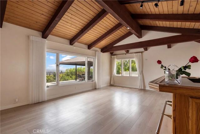 3737 Debstone Ave, Sherman Oaks, CA 91423