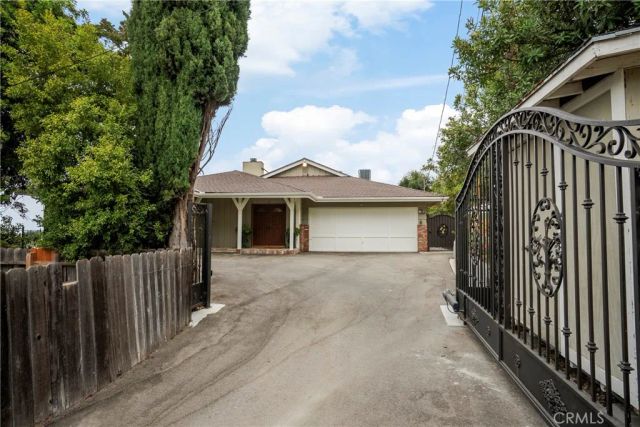 3737 Debstone Ave, Sherman Oaks, CA 91423