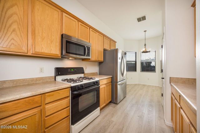 10459 S Drifter Ranch Place, Vail, AZ 85641