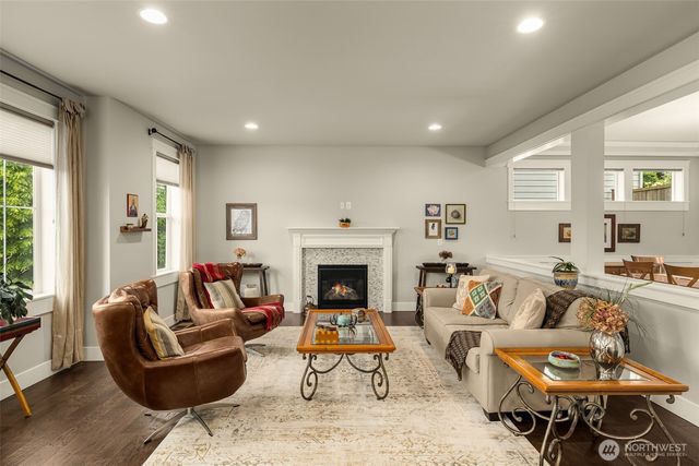 22997 SE 52nd Street, Issaquah, WA 98029