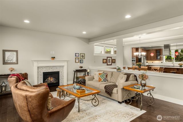 22997 SE 52nd Street, Issaquah, WA 98029