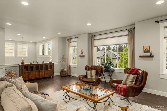 22997 SE 52nd Street, Issaquah, WA 98029