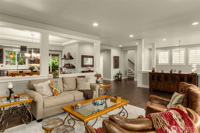 22997 SE 52nd Street, Issaquah, WA 98029