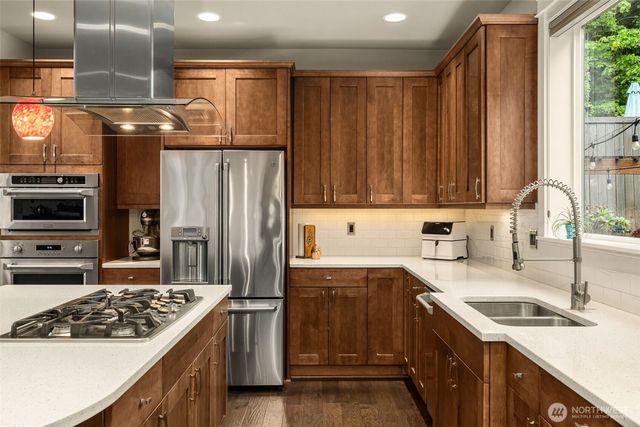22997 SE 52nd Street, Issaquah, WA 98029