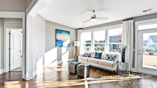 4444 Moxie Way, Charlotte, NC 28215