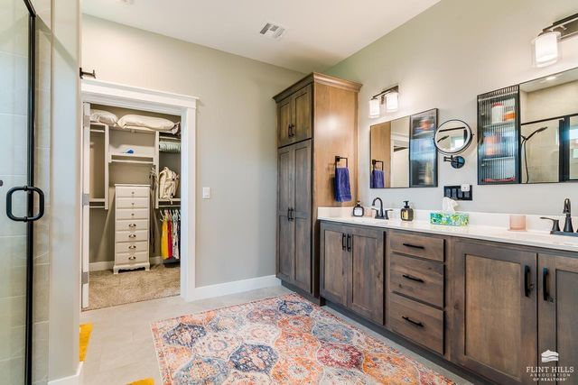 3705 Ames Circle, Manhattan, KS 66502