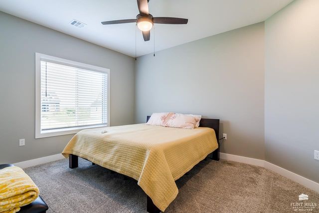 3705 Ames Circle, Manhattan, KS 66502