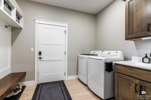 3705 Ames Circle, Manhattan, KS 66502