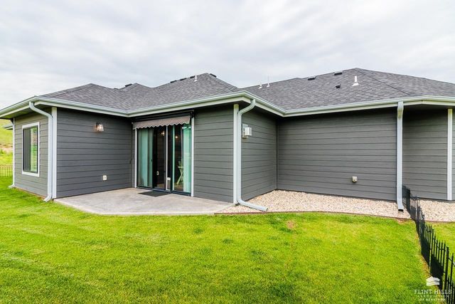3705 Ames Circle, Manhattan, KS 66502