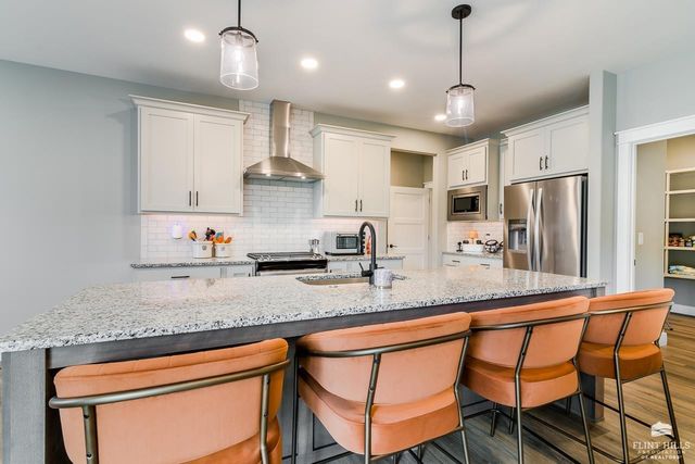 3705 Ames Circle, Manhattan, KS 66502