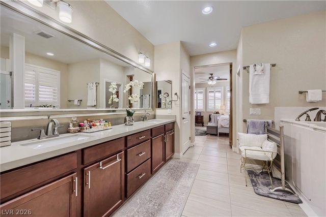 1017 CLAYSTONE RIDGE Avenue, North Las Vegas, NV 89084