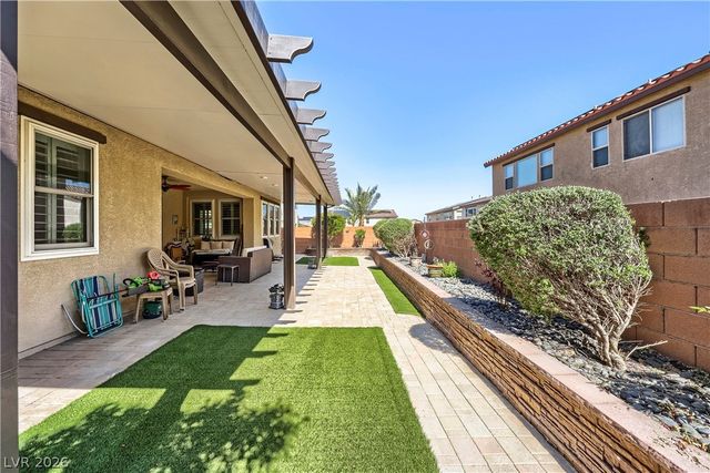 1017 CLAYSTONE RIDGE Avenue, North Las Vegas, NV 89084