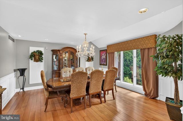 6 LA RUE LN, Medford, NJ 08055