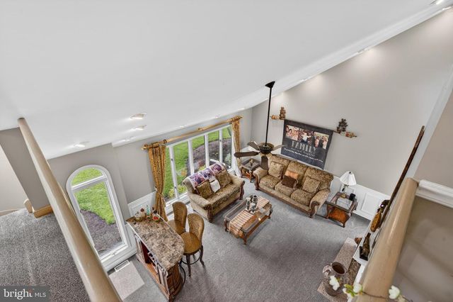 6 LA RUE LN, Medford, NJ 08055