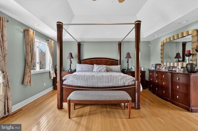 6 LA RUE LN, Medford, NJ 08055