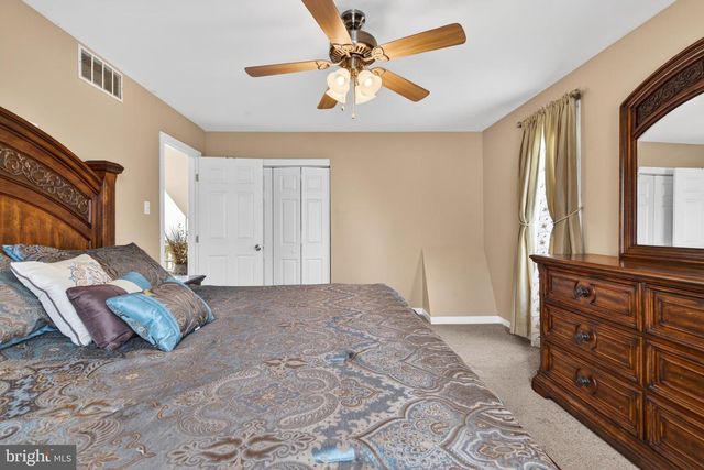 6 LA RUE LN, Medford, NJ 08055