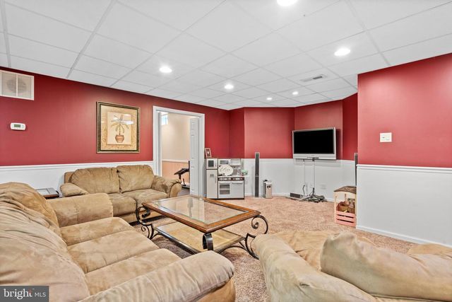 6 LA RUE LN, Medford, NJ 08055