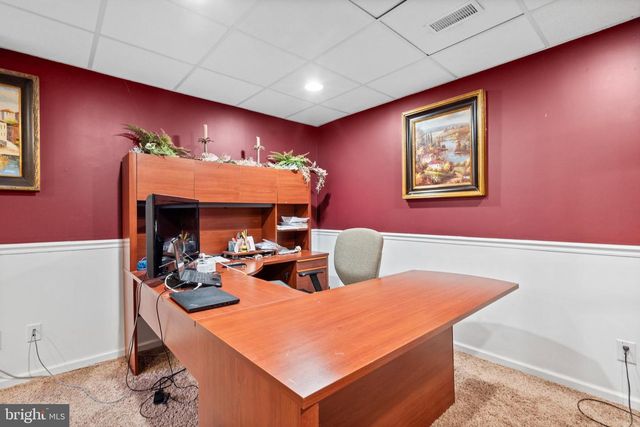 6 LA RUE LN, Medford, NJ 08055