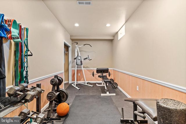 6 LA RUE LN, Medford, NJ 08055