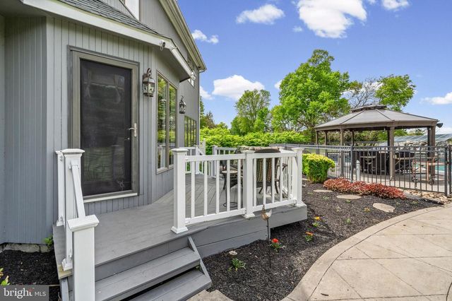 6 LA RUE LN, Medford, NJ 08055