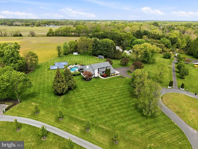 6 LA RUE LN, Medford, NJ 08055