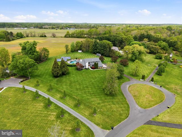 6 LA RUE LN, Medford, NJ 08055