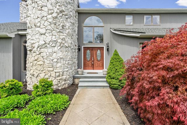 6 LA RUE LN, Medford, NJ 08055