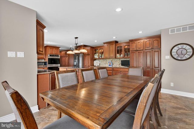 6 LA RUE LN, Medford, NJ 08055