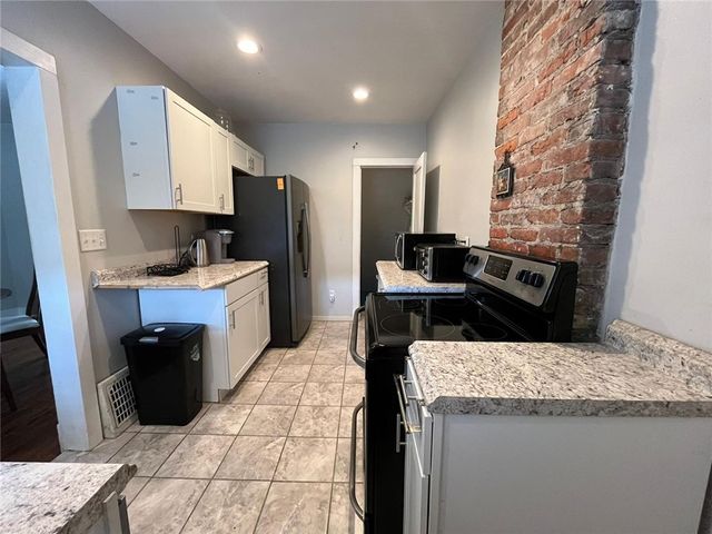 518 Belgreen Pl 516, Oakland, PA 15213