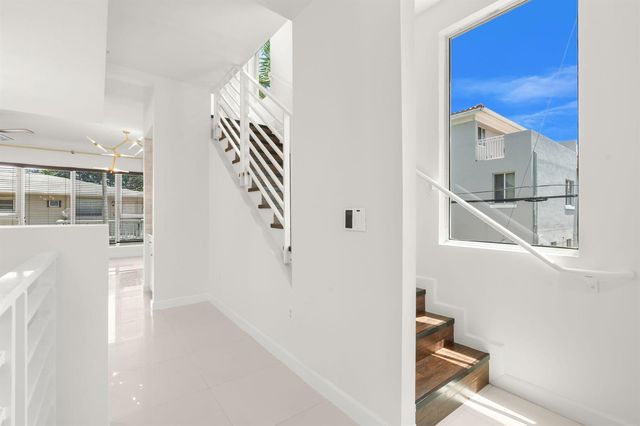 622 NE 10th Avenue, Fort Lauderdale, FL 33304